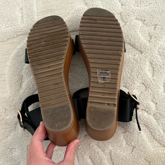 Black wedges - Picture 2 of 3